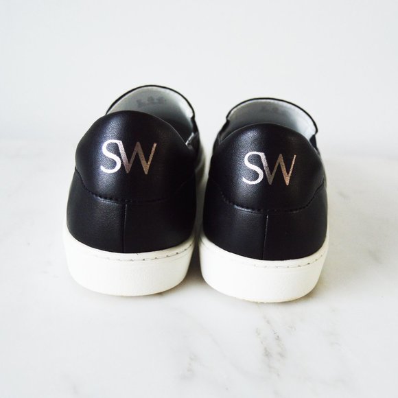 Stuart Weitzman Daryl Leather Slip-On Sneaker. Size 8.5 (EU 39) - Picture 4 of 5